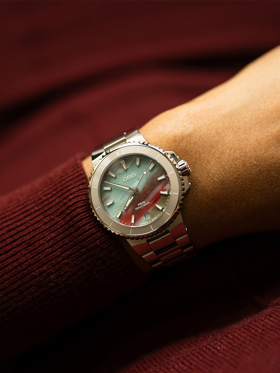 01 733 7792 4150-07 8 19 05P Oris Aquis Upcycle